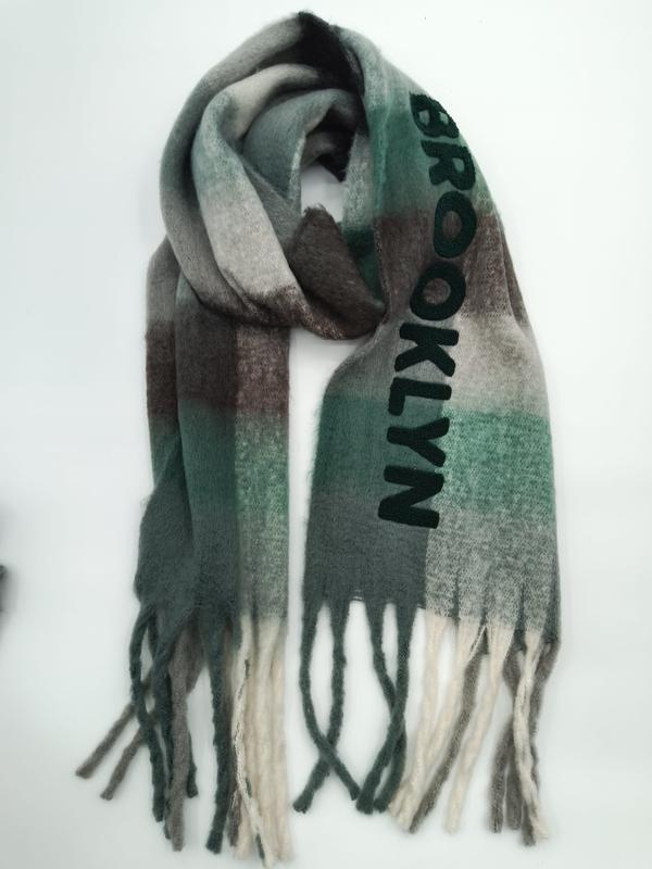 ブルックリンロゴ入りプレイドスカーフ、グリーン・グレー・ブラウンオンブレ、フリンジ付きソフトニット - winter accessories wholesaler