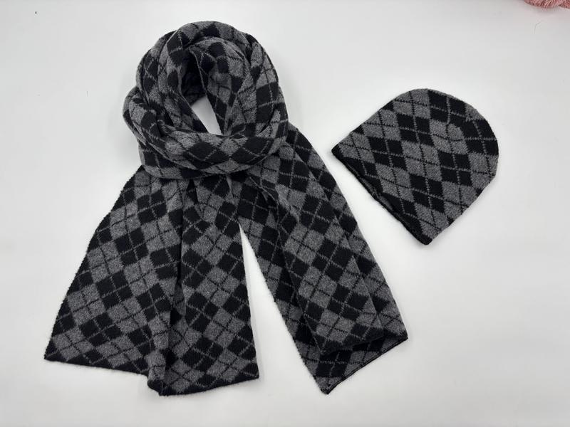 グレー×ブラックのアーガイル柄ニットマフラー＆ビーニーハットセット - minimum order 100 pieces