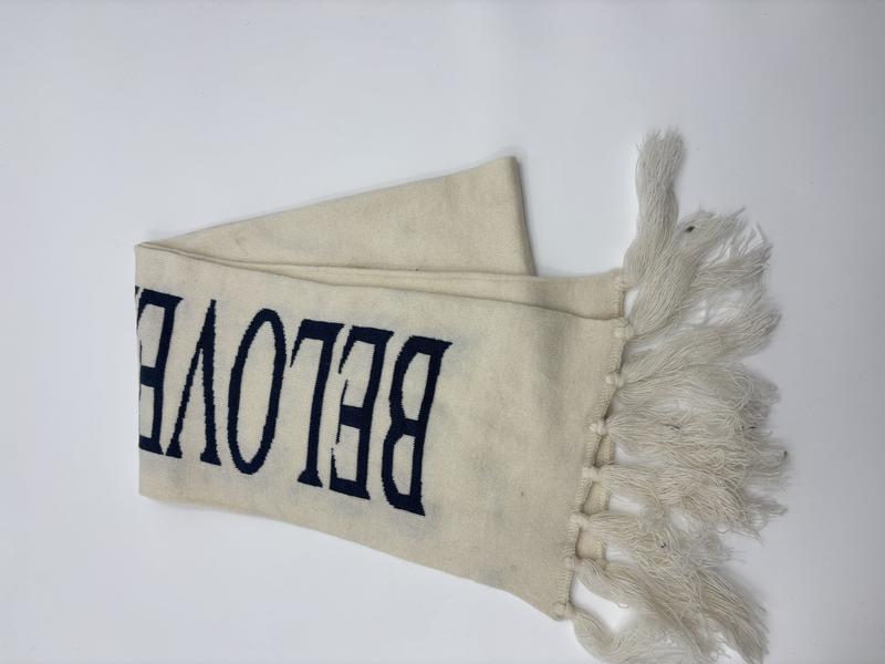 Accessori moda all'ingrosso Product 1082, elegante pezzo di tendenza disponibile per acquisto wholesale. Design raffinato con dettagli curati, ideale per rivenditori e boutique. Stile versatile adatto a diverse occasioni, realizzato con materiali di